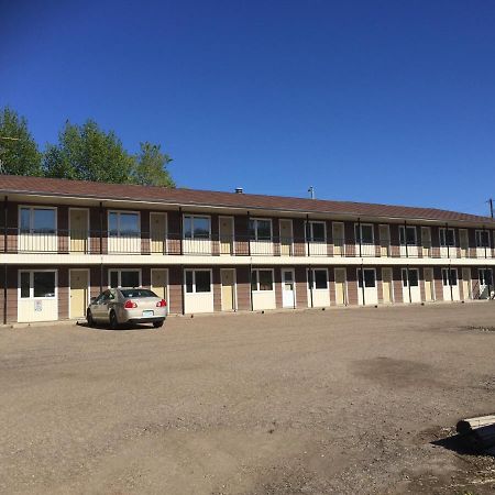 Jolly Giant Pub & Motel Willow Bunch Exteriér fotografie