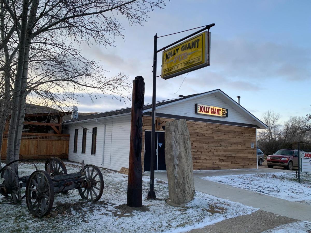 Jolly Giant Pub & Motel Willow Bunch Exteriér fotografie